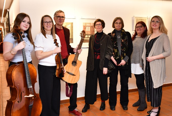 v.l.n.r.: Antonia und Eva Prieler, Josef Prieler, Ottilie Großmayer, Barbara Kampas, Sigrid Prieler, Margarethe Gruber<br />
Bild: penz